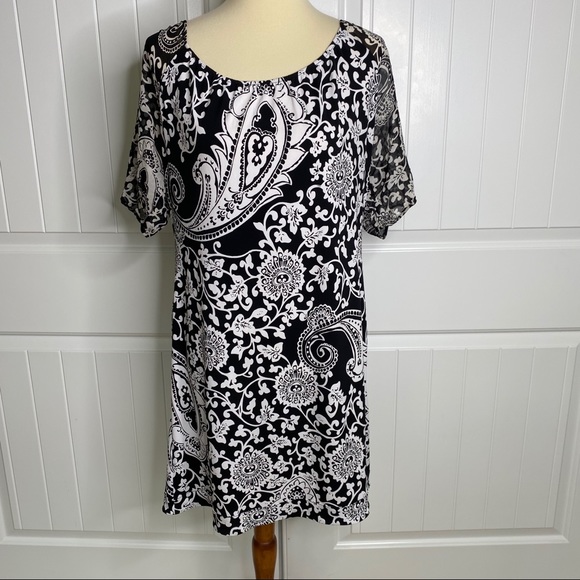 5/$25! WHBM black & white scoop neck dress size large - Picture 1 of 7